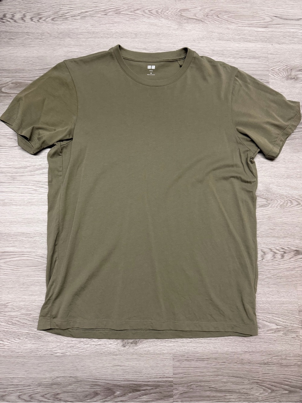 Uniqlo Men's Classic Crewneck T-Shirt - Olive Green Pima Cotton